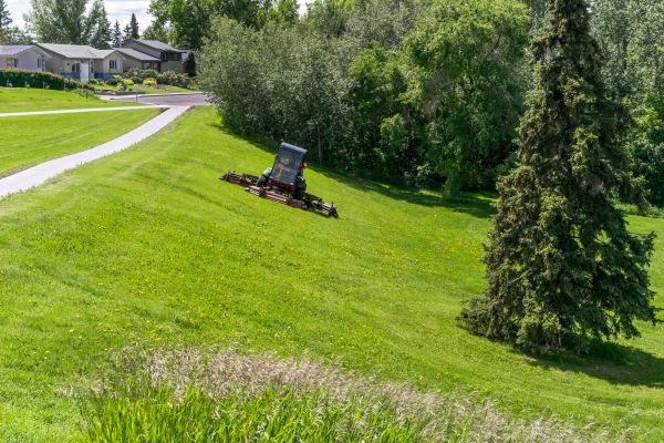 Hillside Mowing in Fort Walton Beach